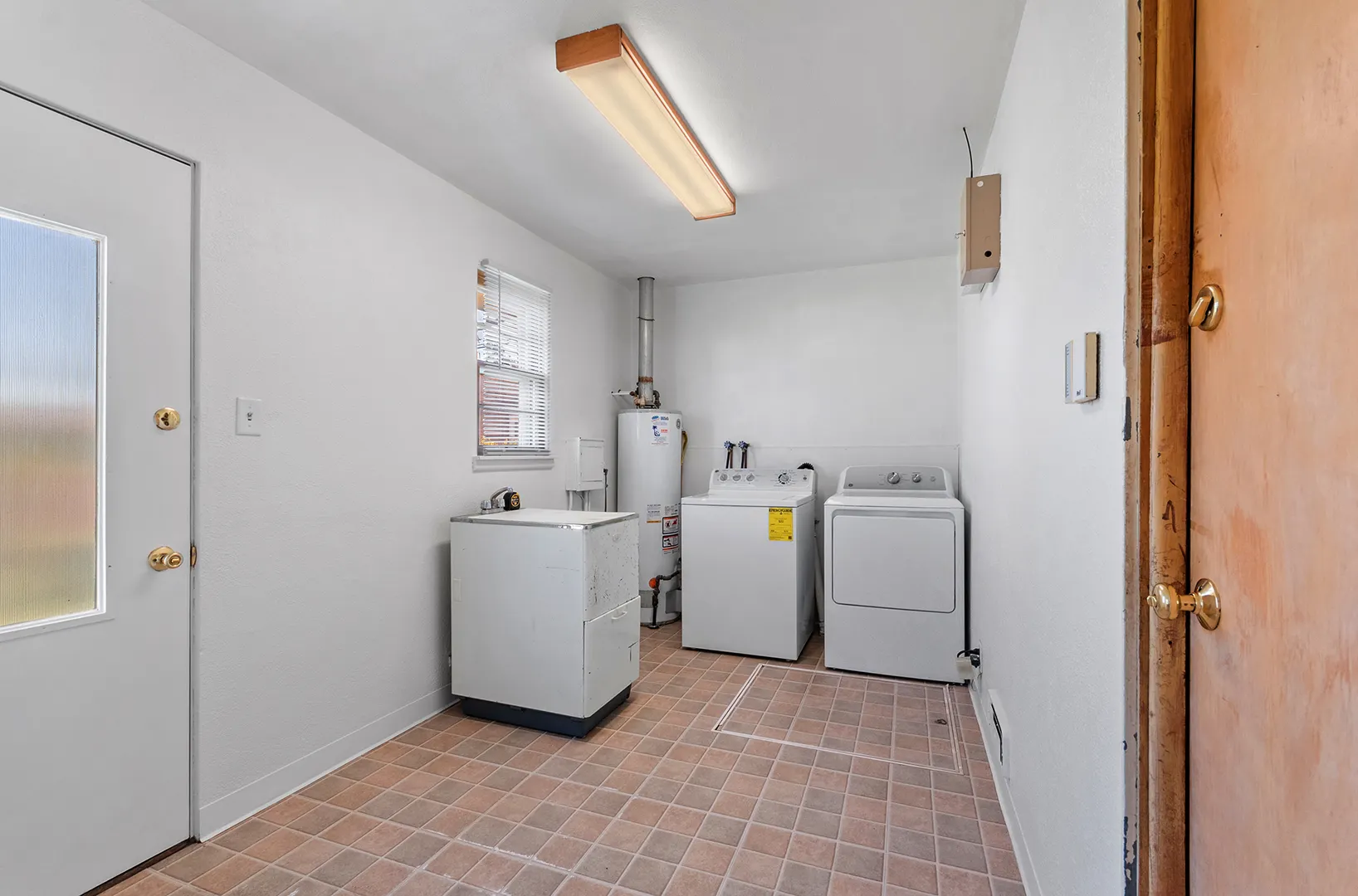 1303 Colorado Avenue IL