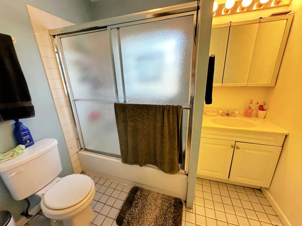 3900 W Diversey Avenue 2F IL
