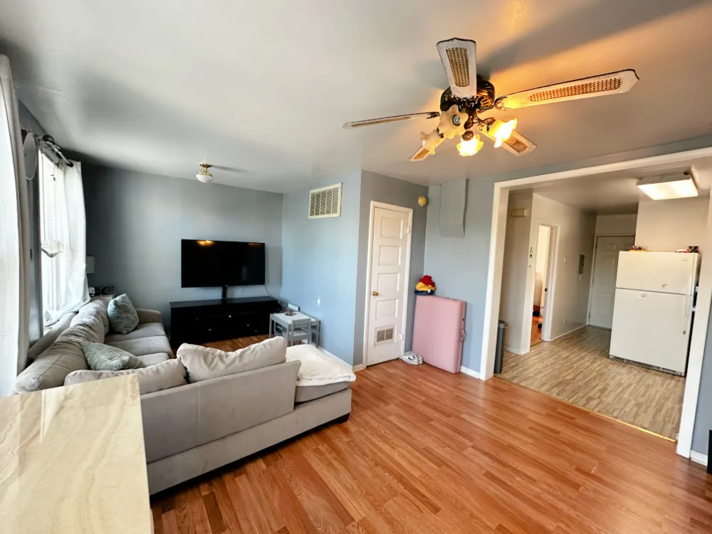 3900 W Diversey Avenue 2F IL