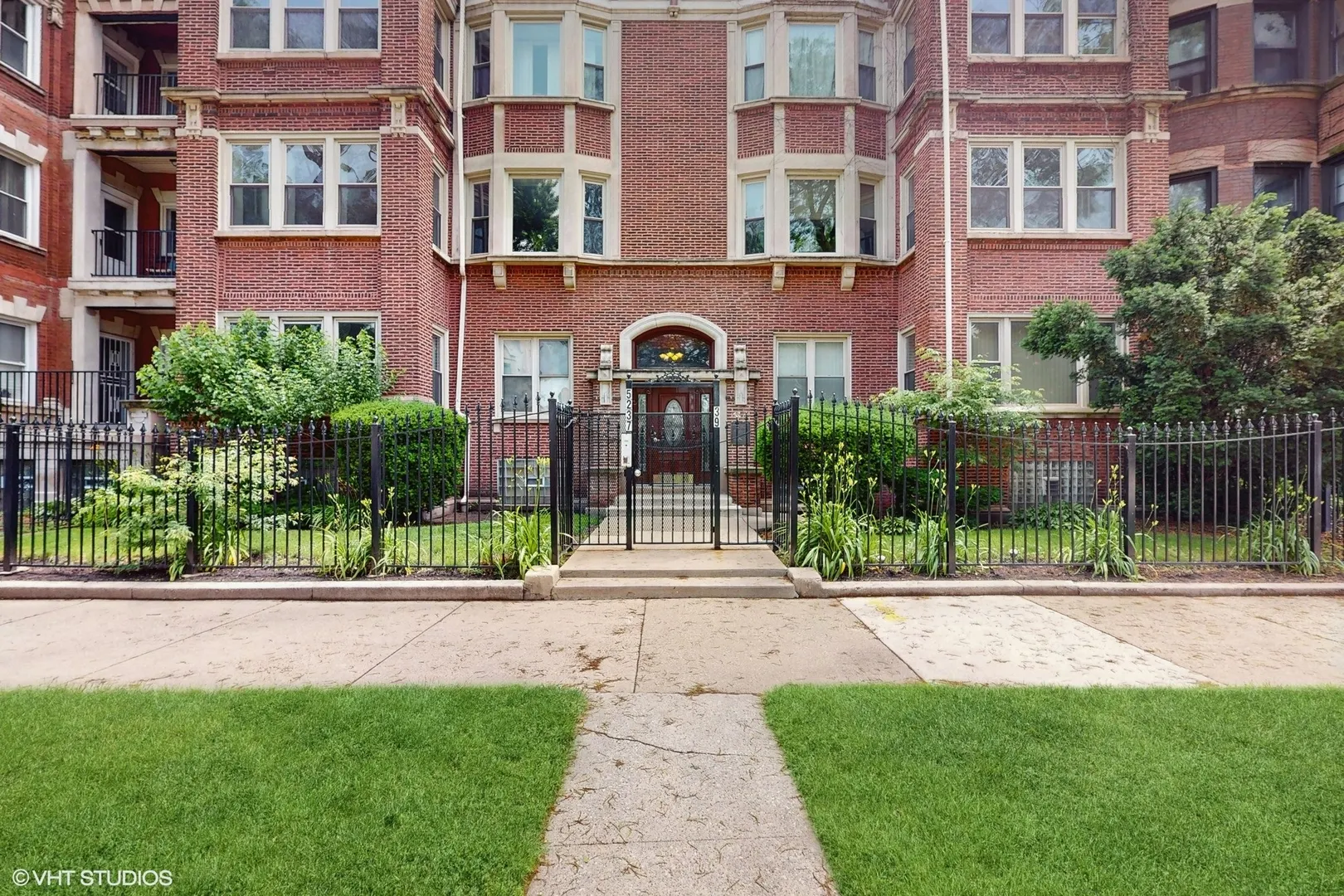 5237 S Michigan Avenue 1N IL