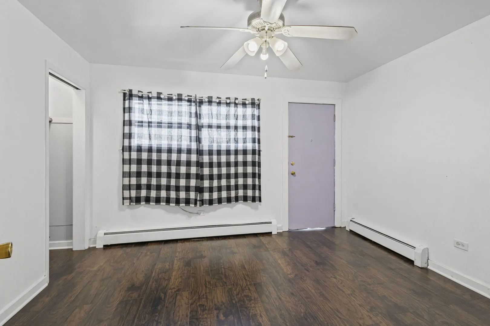 44 King Arthur Court 7 IL