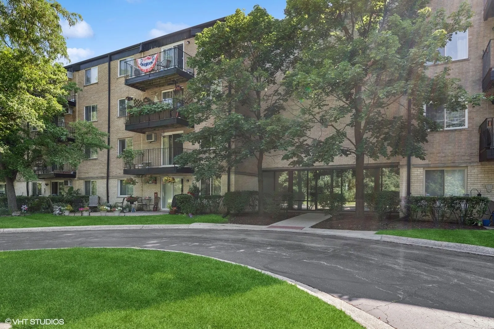 1215 N Waterman Avenue 3L IL