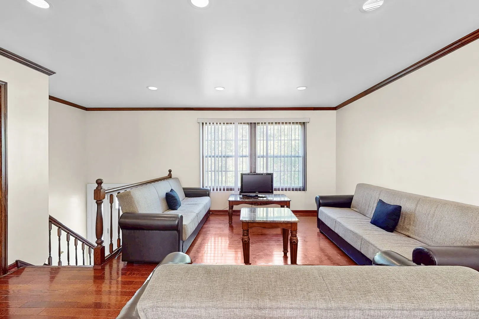 923 Capistrano Terrace IL