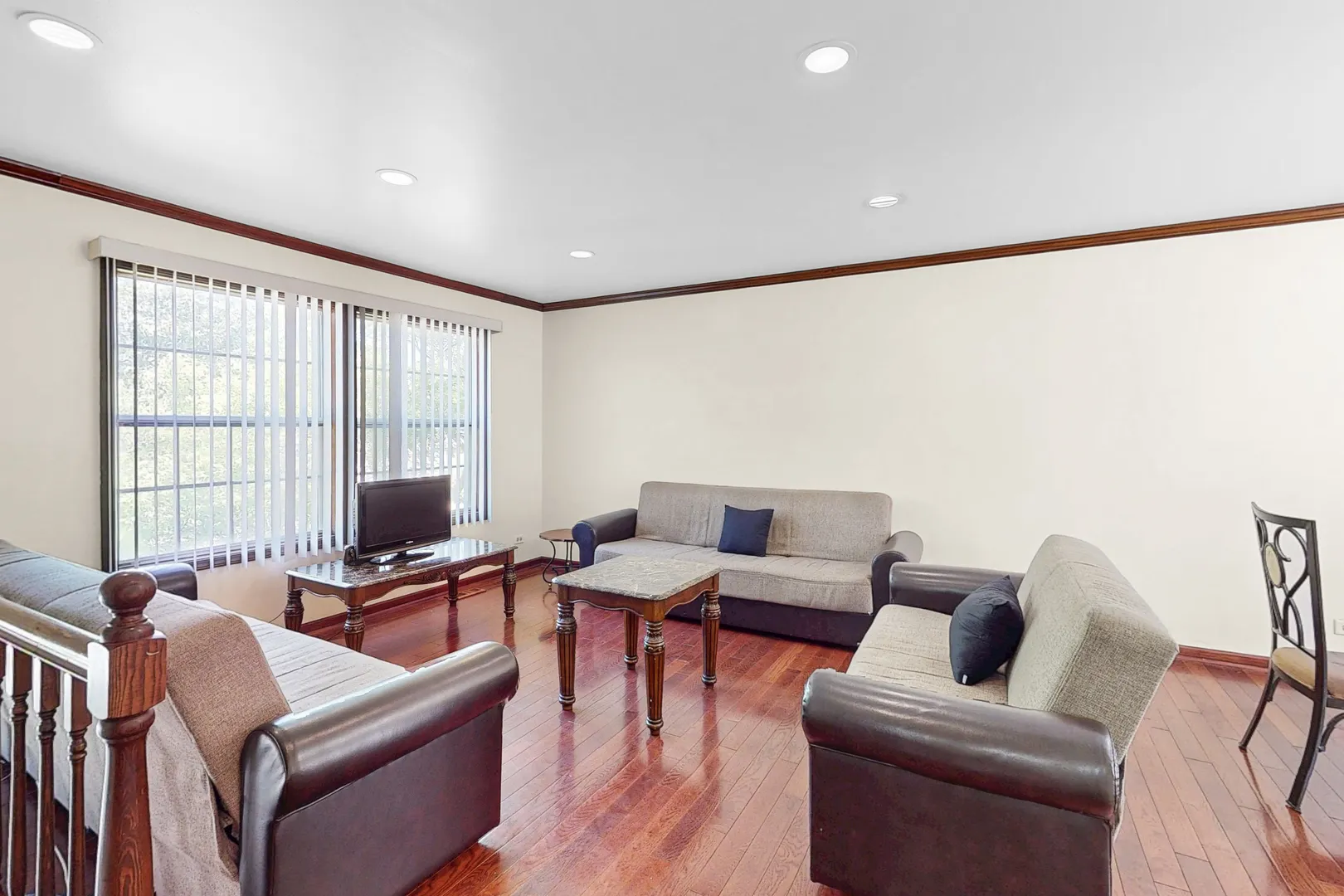 923 Capistrano Terrace IL
