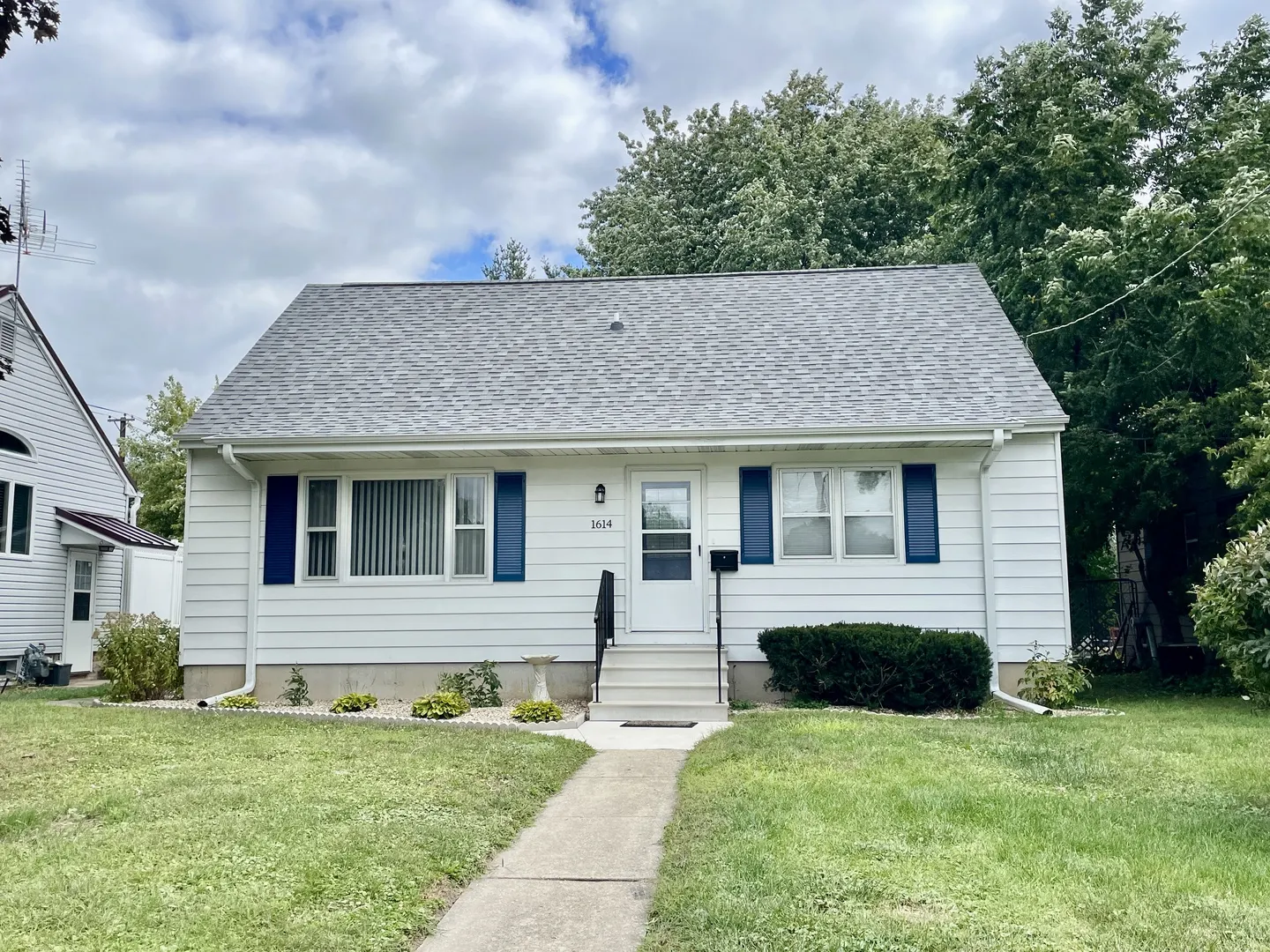 1614 16th Avenue IL