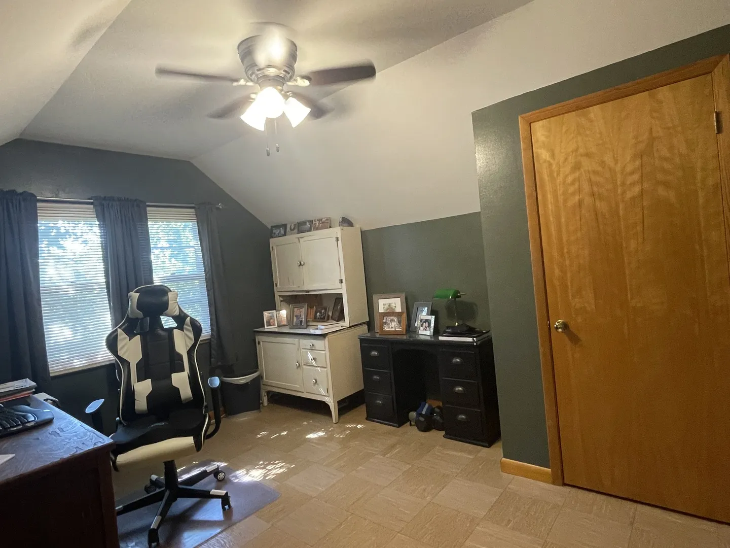 1614 16th Avenue IL