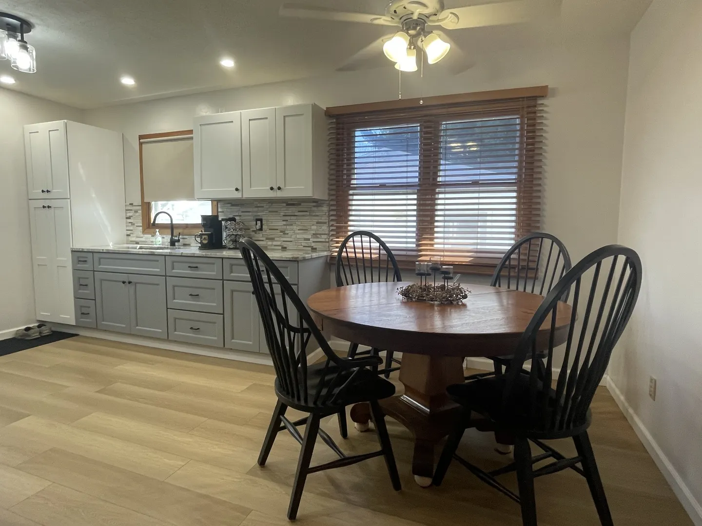 1614 16th Avenue IL