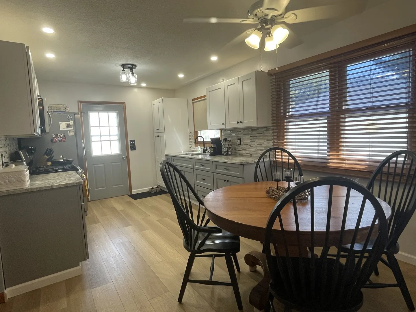 1614 16th Avenue IL