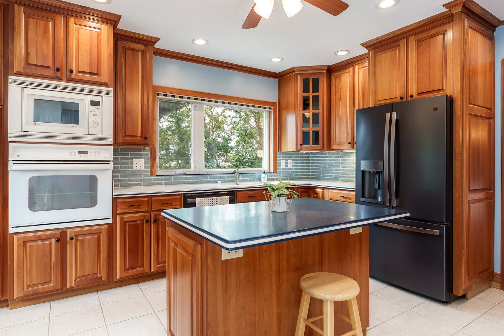 2014 Glenview Road IL