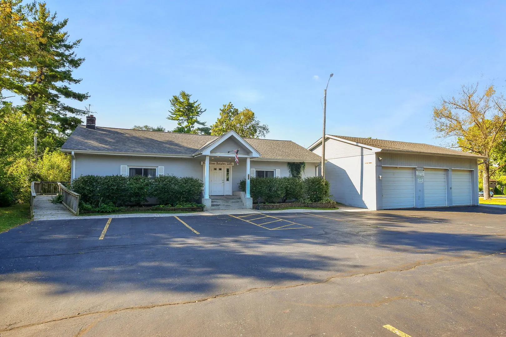 35W486 Fox River Drive IL