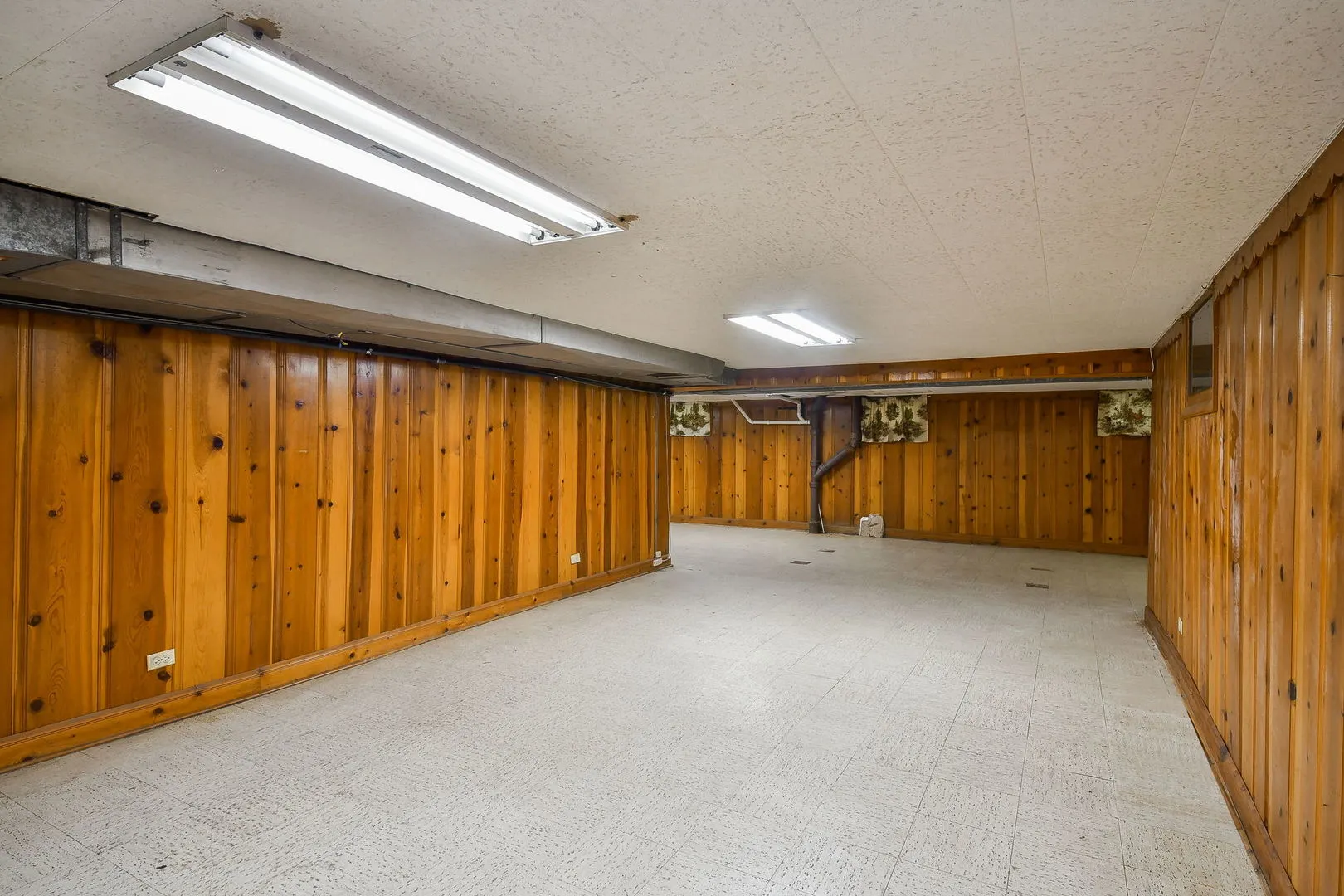 35W486 Fox River Drive IL