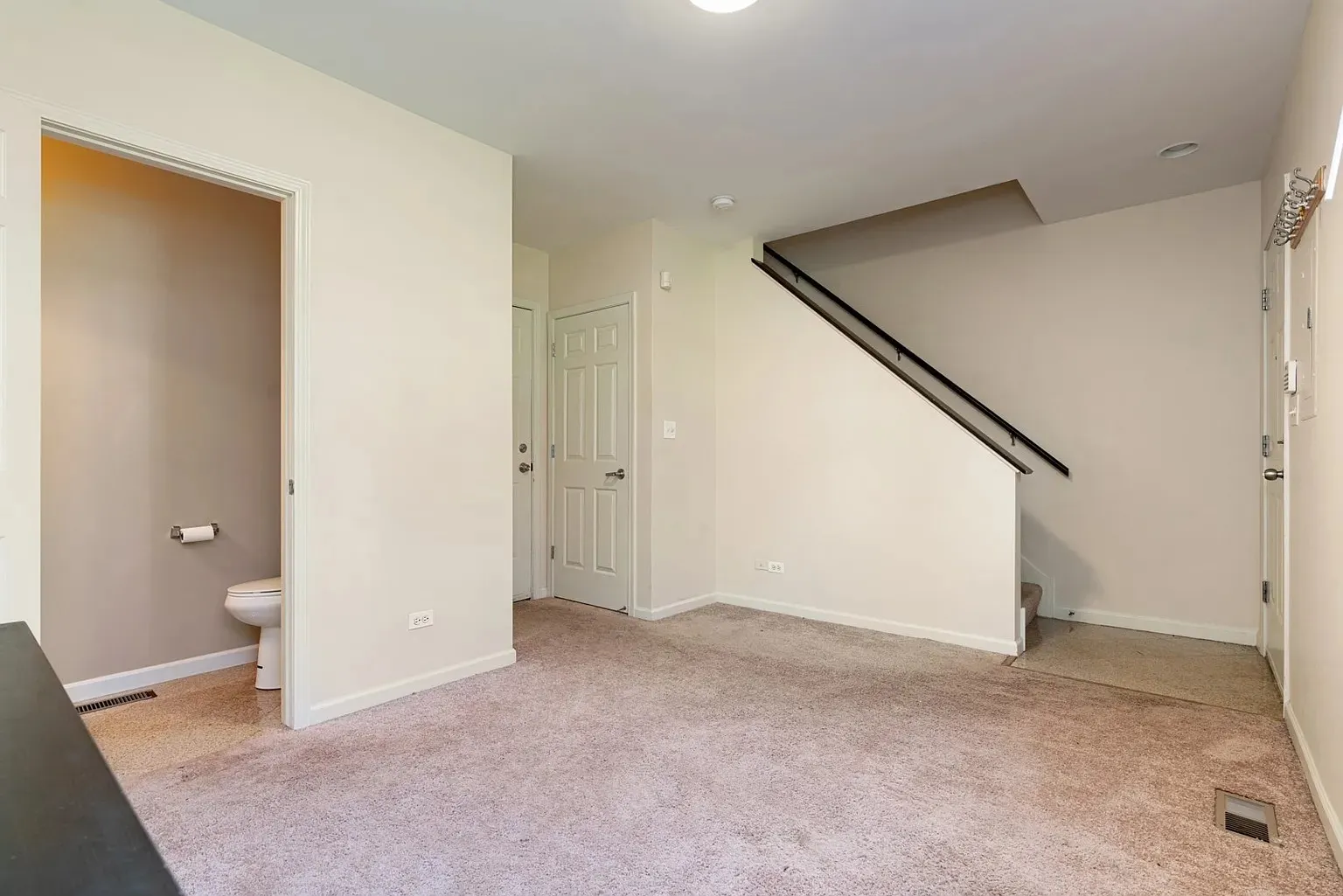 720 W Eastman Street IL