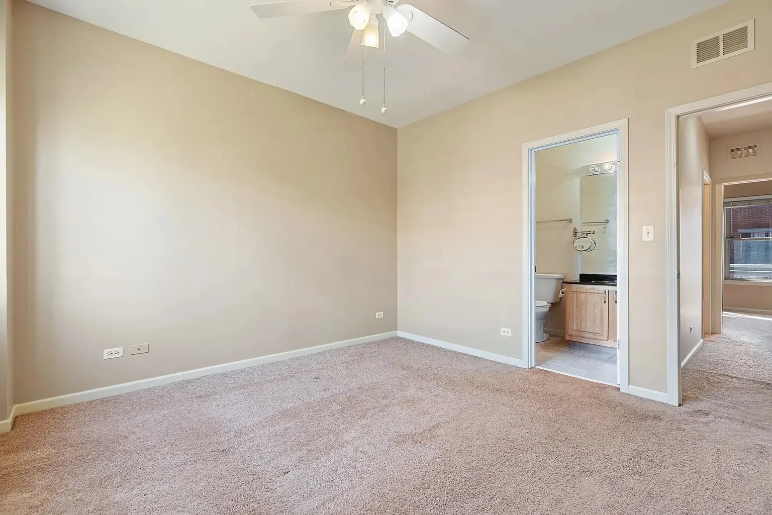 720 W Eastman Street IL