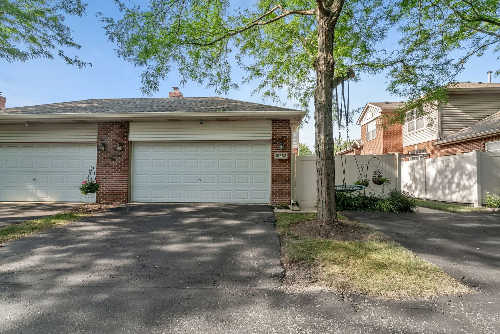 18568 W Point Drive IL