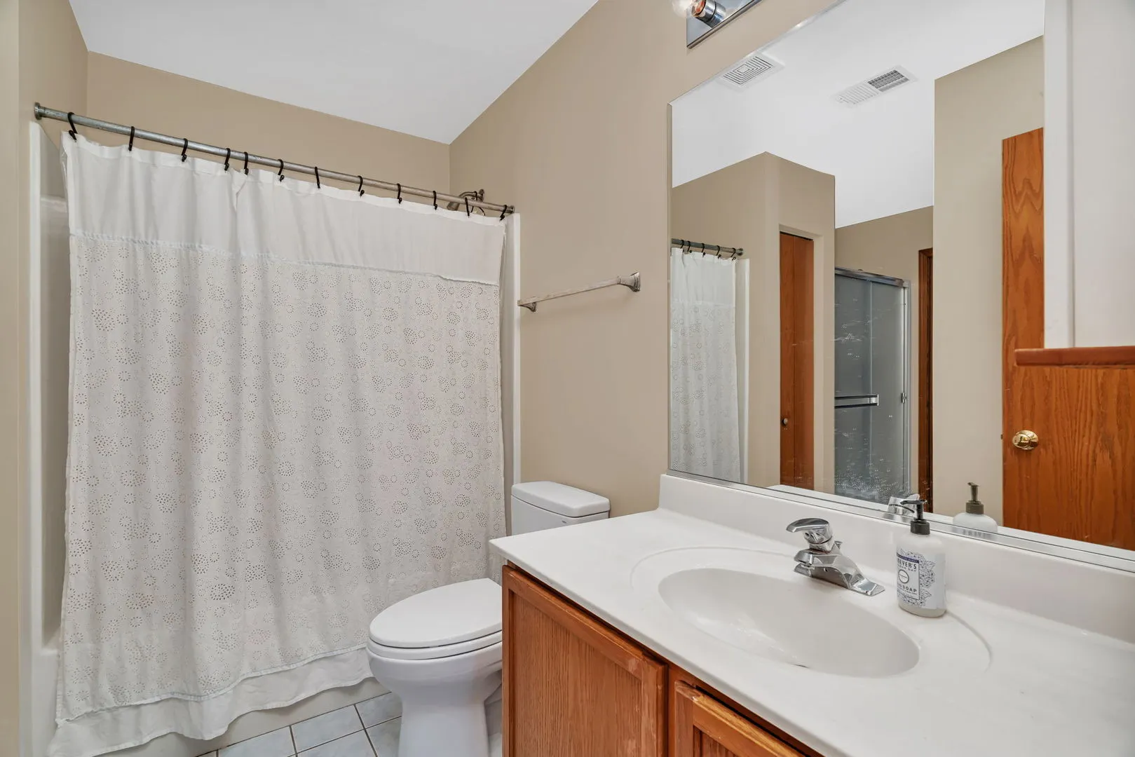18568 W Point Drive IL