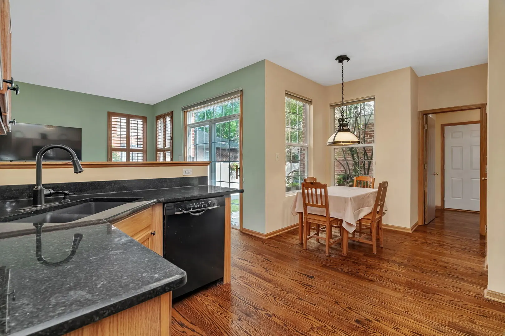 18568 W Point Drive IL