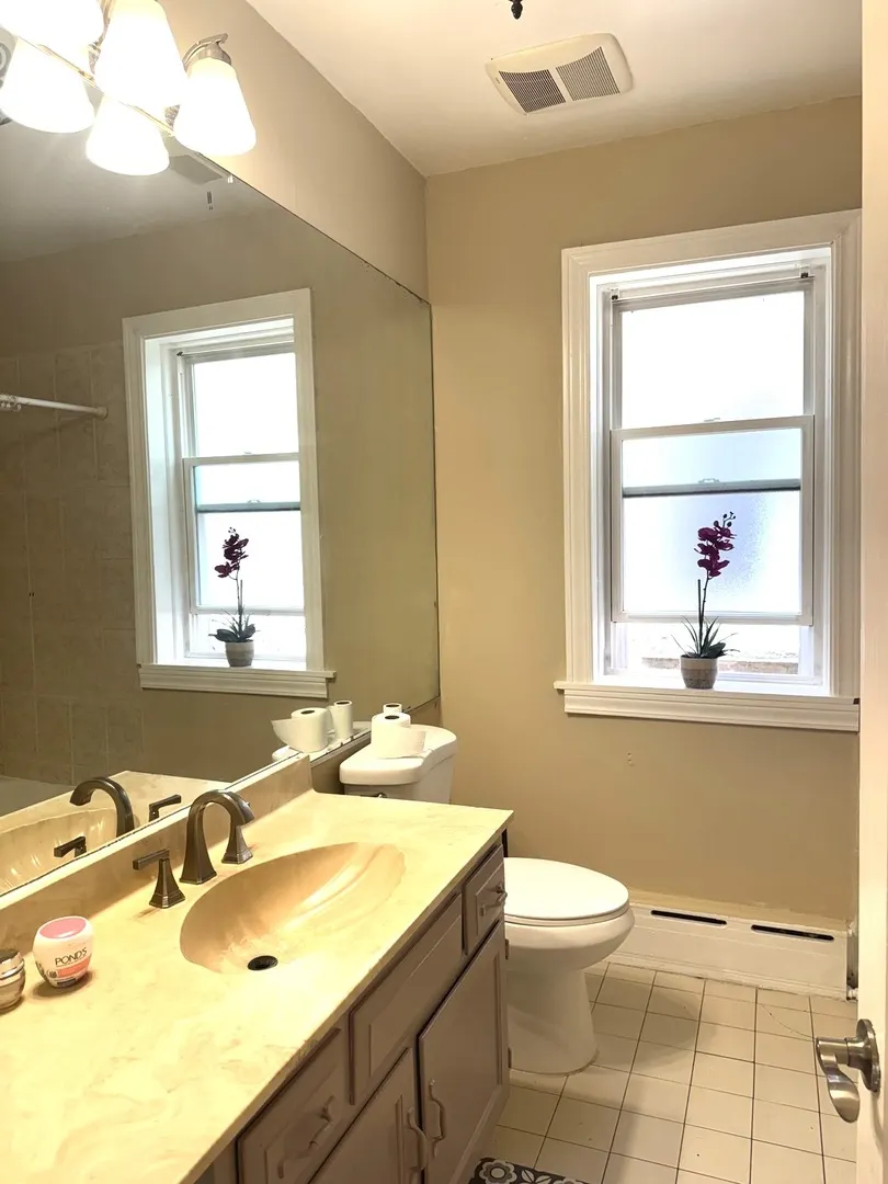 4421 W Wrightwood Avenue 1 IL