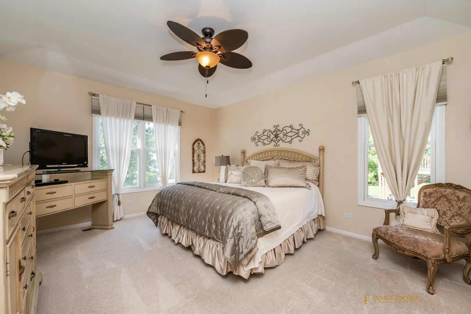 6 Sherwood Court IL