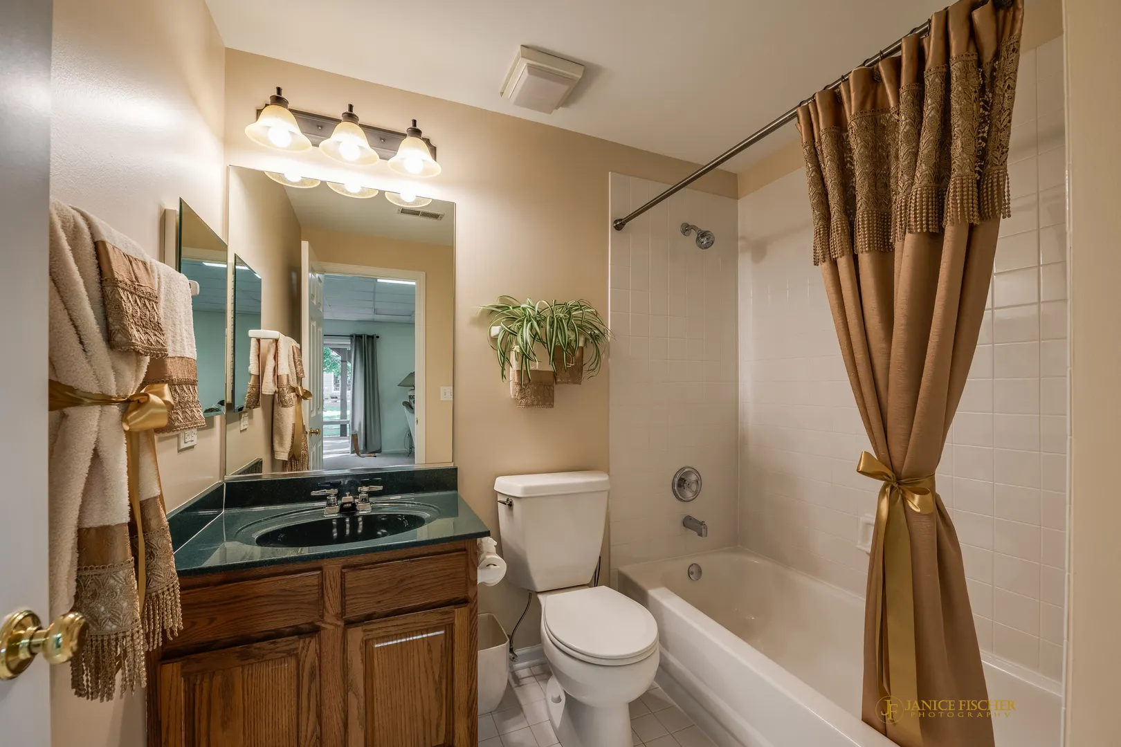 6 Sherwood Court IL