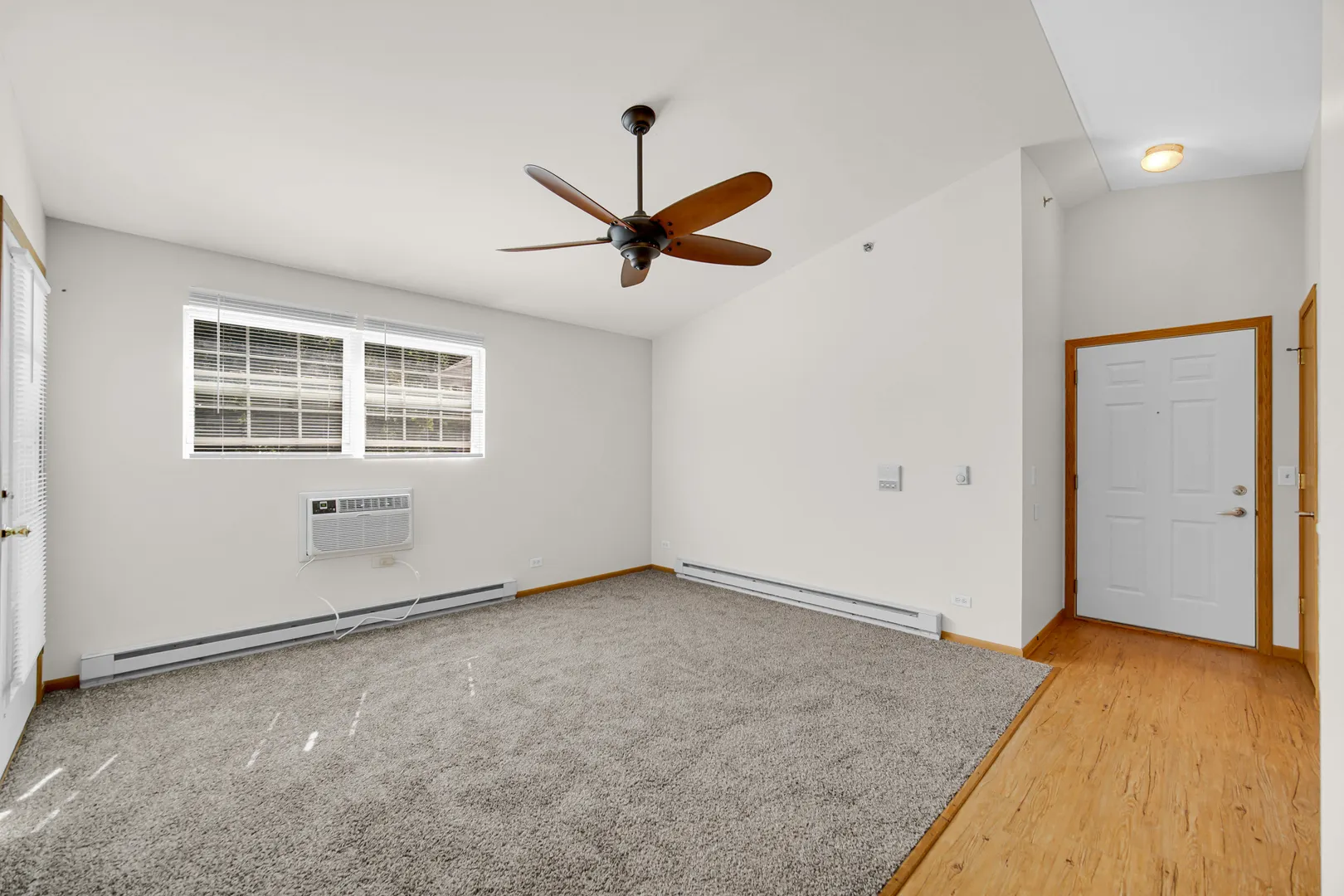 330 cunat Boulevard 3c IL