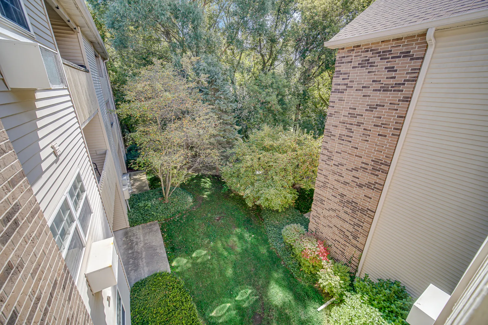 330 cunat Boulevard 3c IL