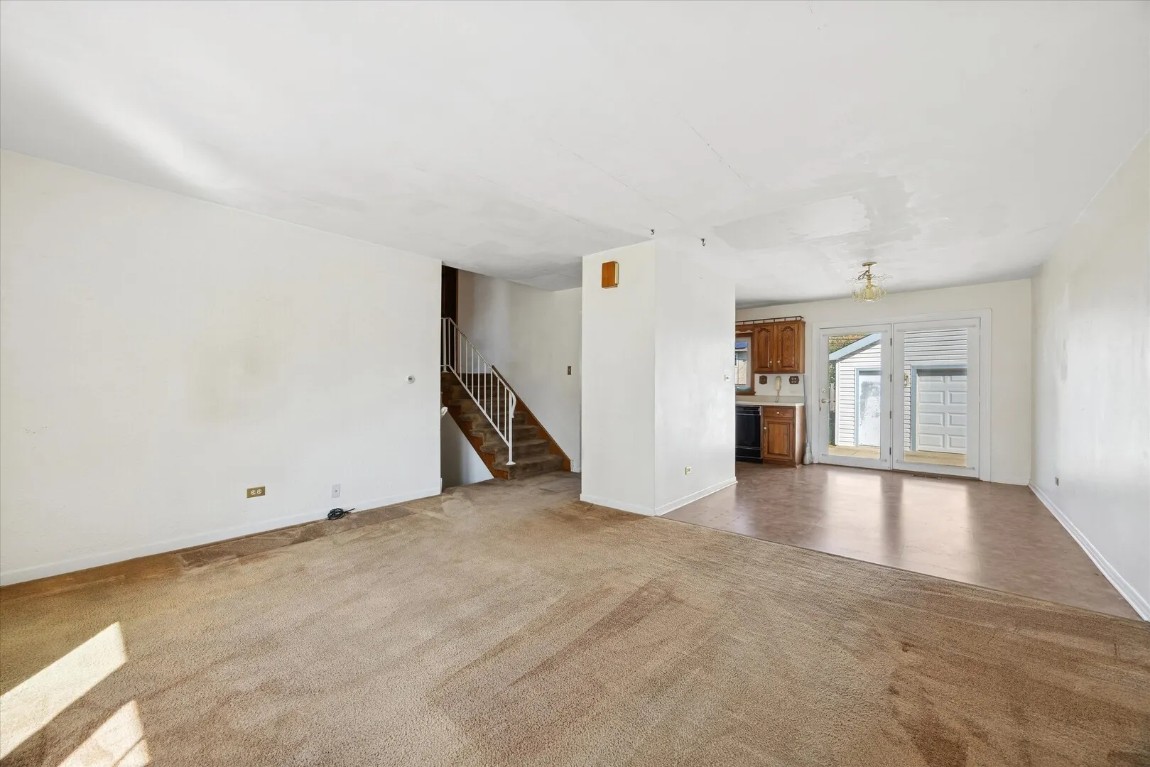 68 W Altgeld Avenue IL