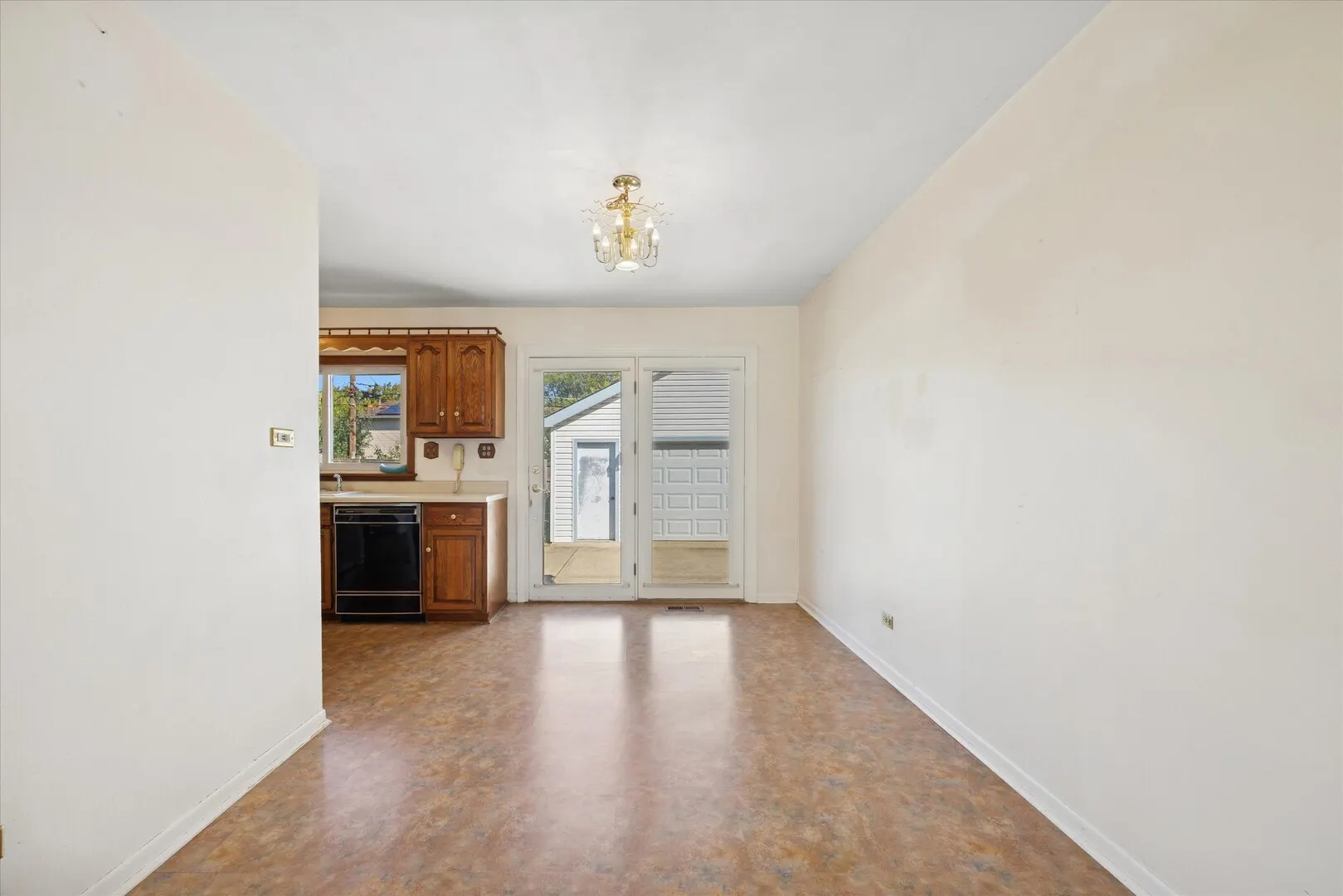 68 W Altgeld Avenue IL