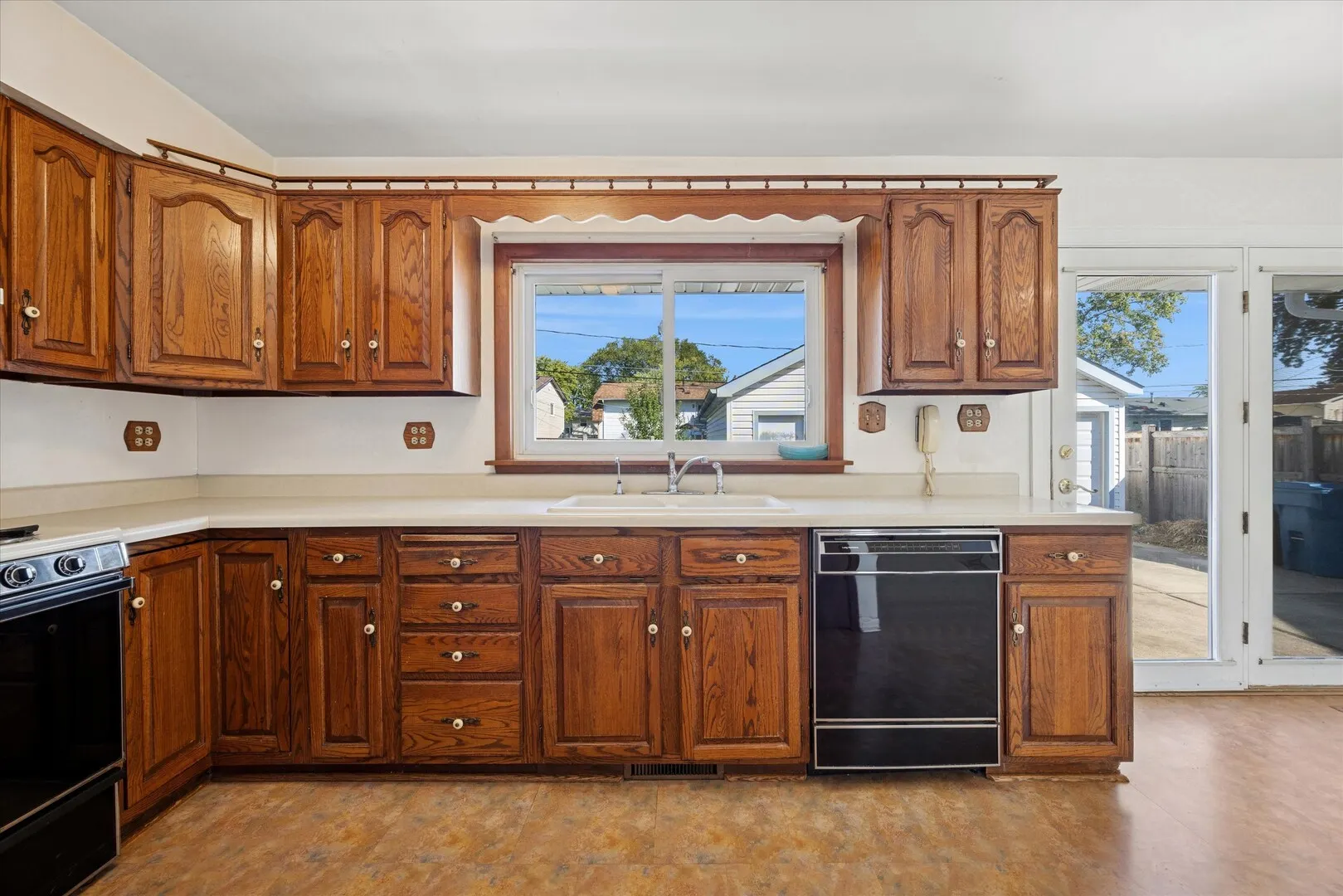 68 W Altgeld Avenue IL