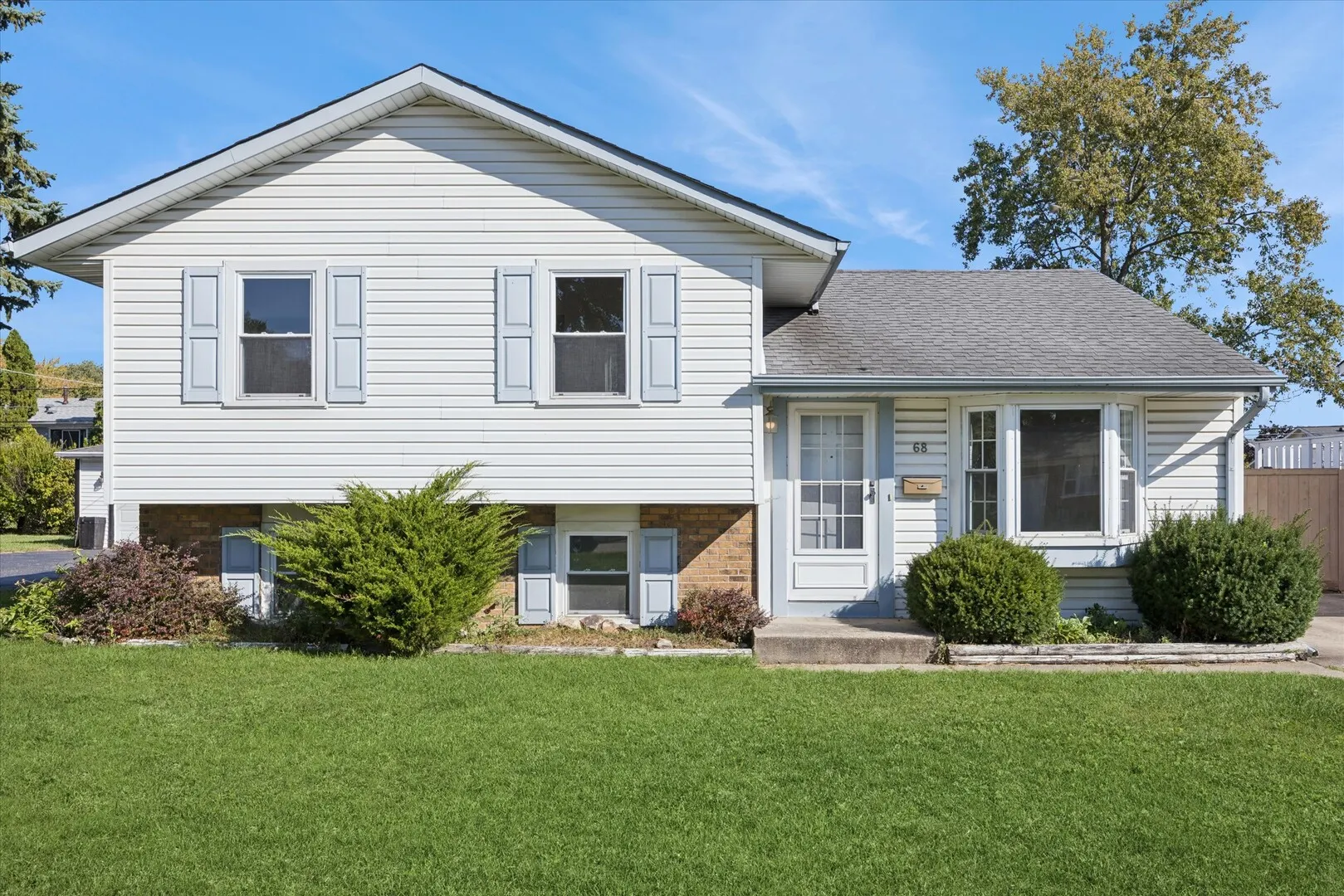 68 W Altgeld Avenue IL
