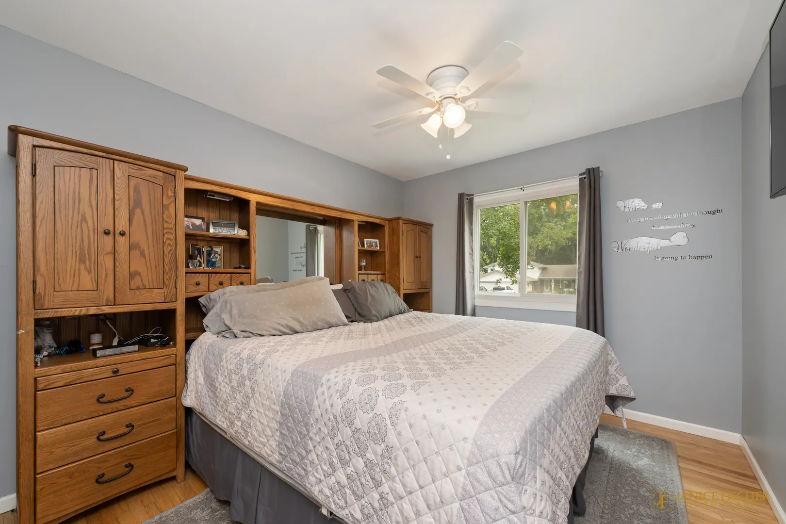 160 Surrey Lane IL