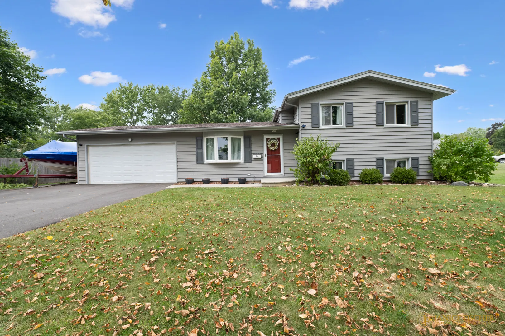 160 Surrey Lane IL