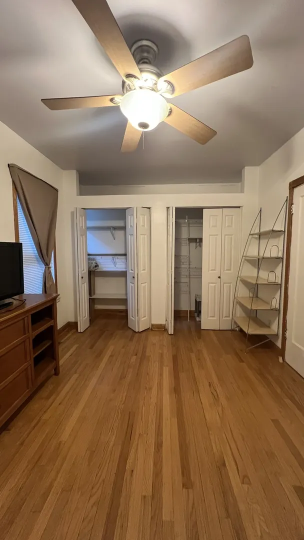 5401 W Pensacola Avenue 1 IL