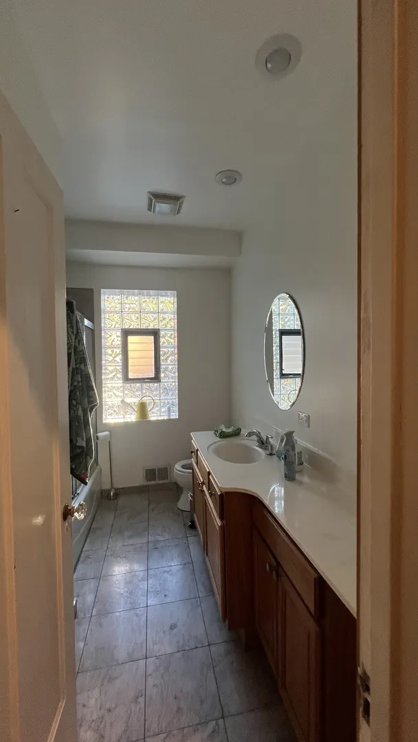 5401 W Pensacola Avenue 1 IL