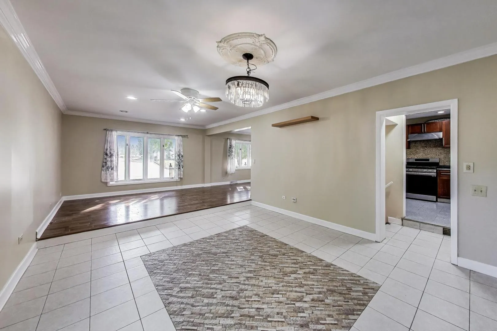 135 E 55 TH Street IL