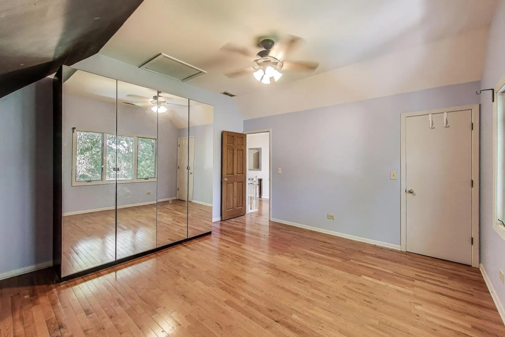 135 E 55 TH Street IL
