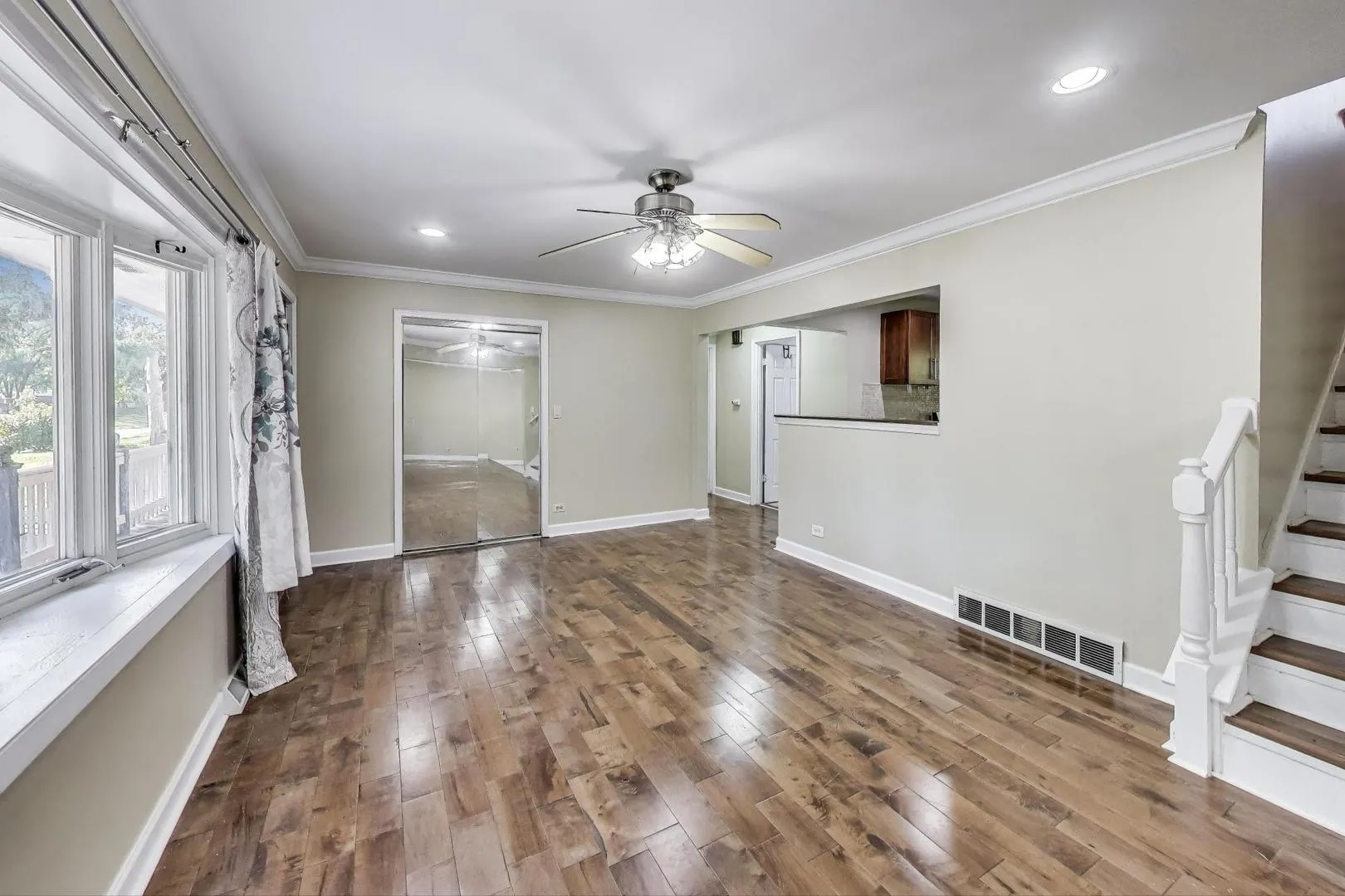 135 E 55 TH Street IL