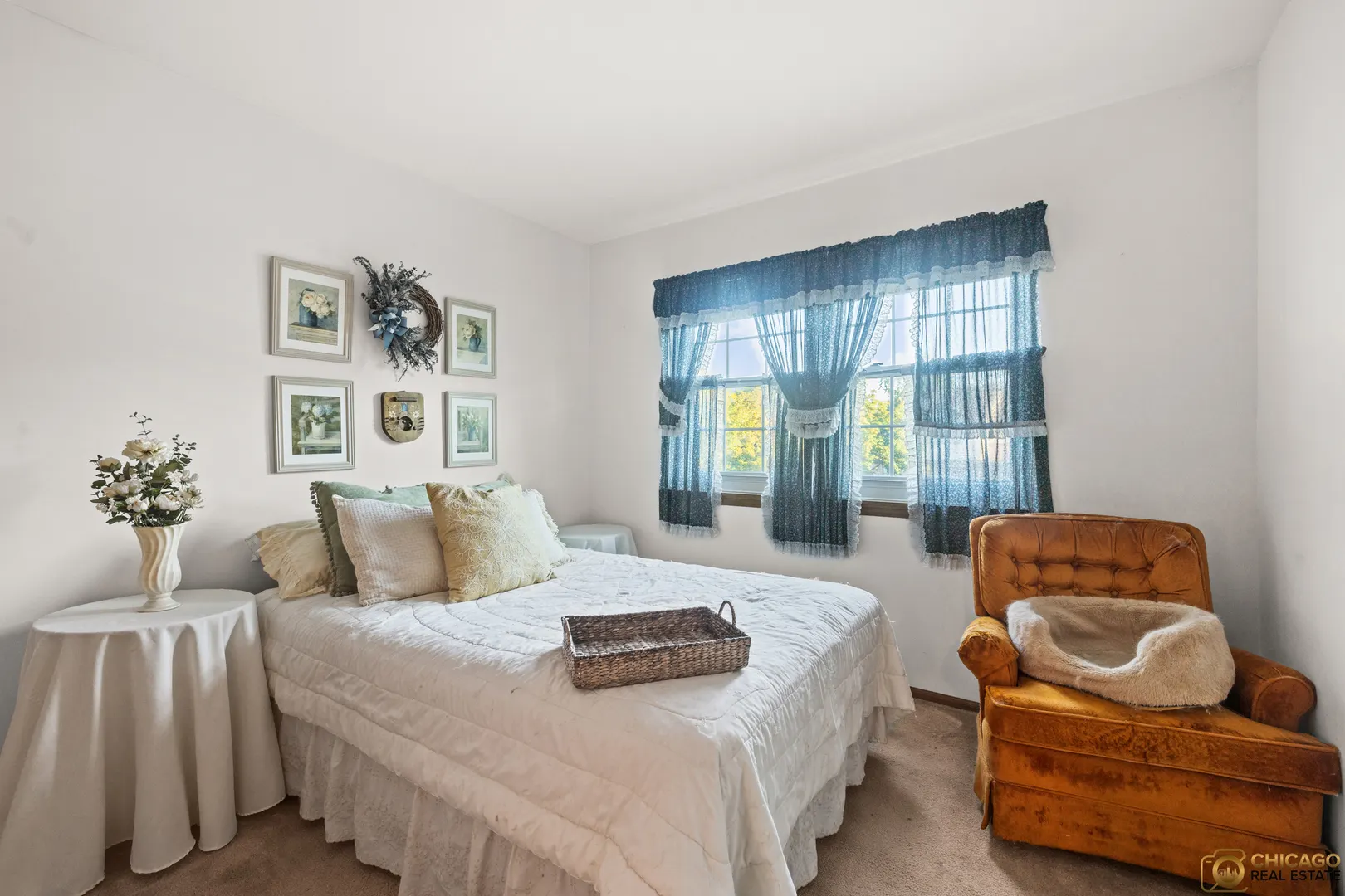 722 Sutton Circle IL