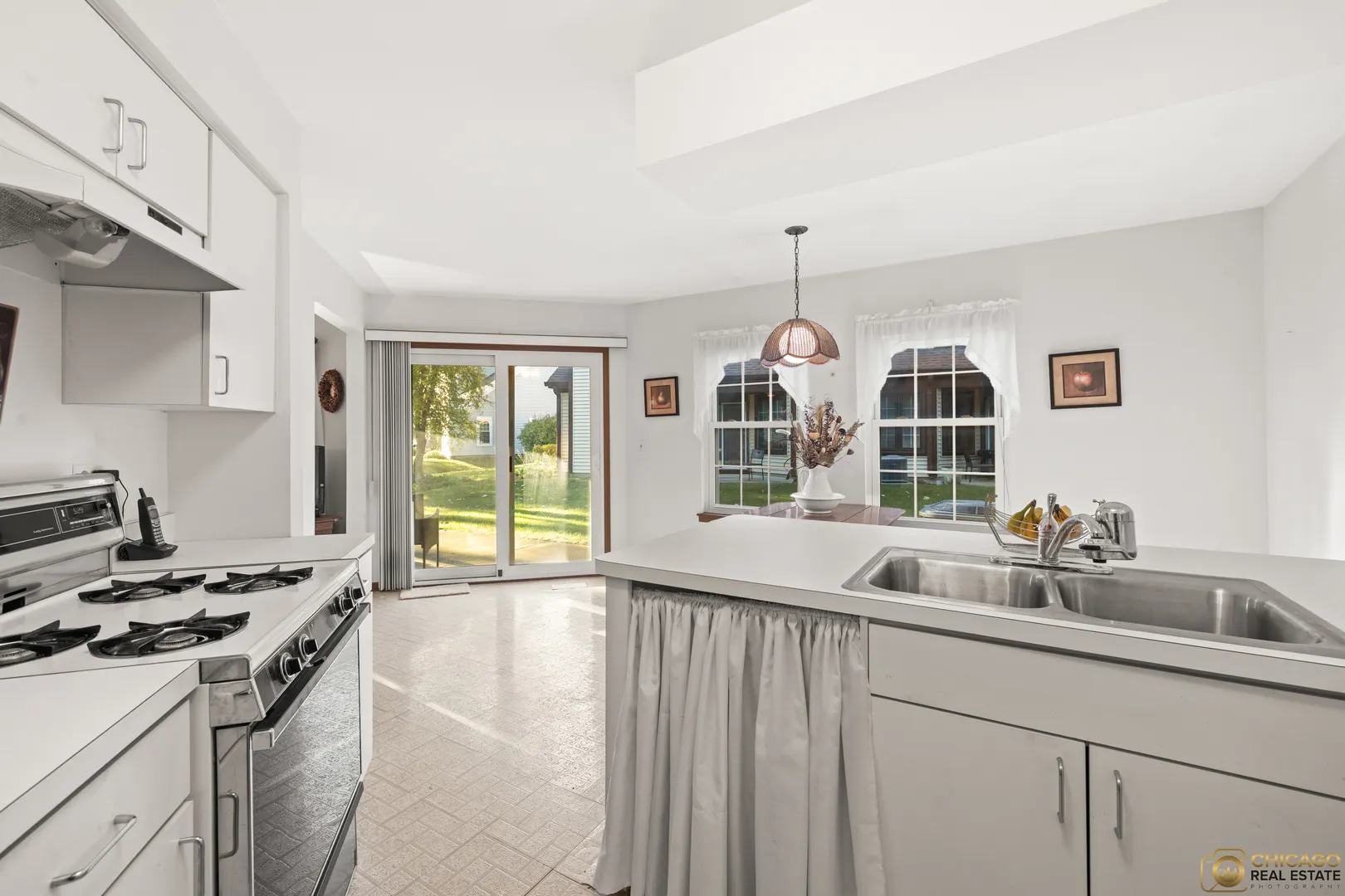722 Sutton Circle IL