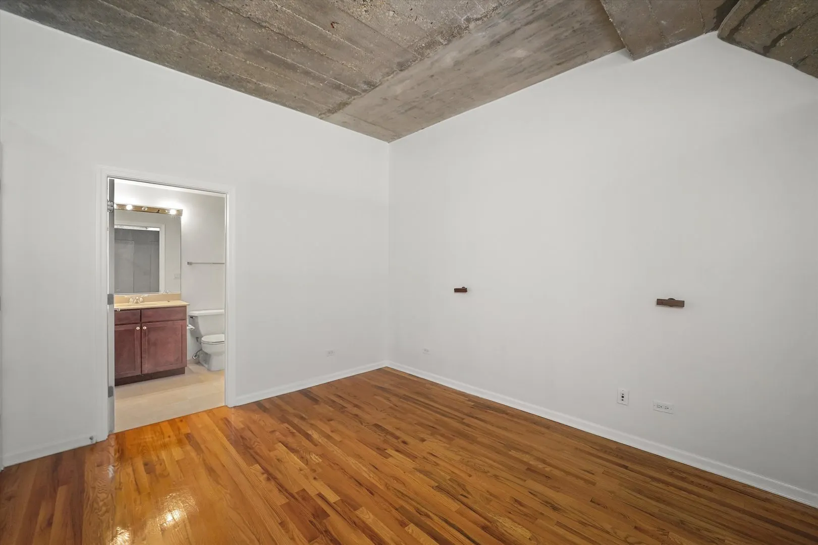 1070 W 15th Street 251 IL