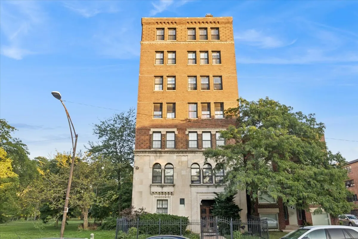 3017 E 78th Street 4B IL