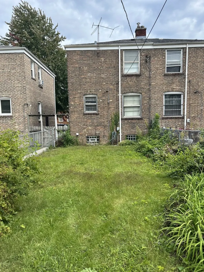 8822 S Kenwood Avenue IL