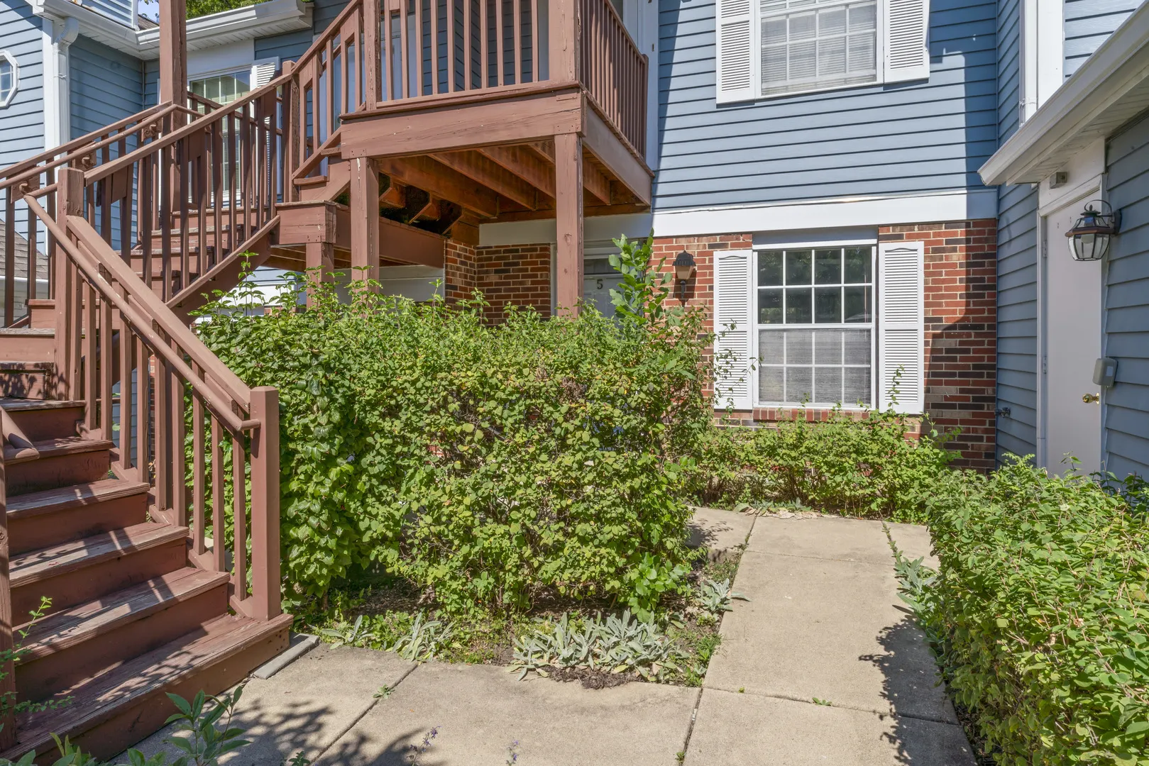 366 Pembroke Lane 5 IL