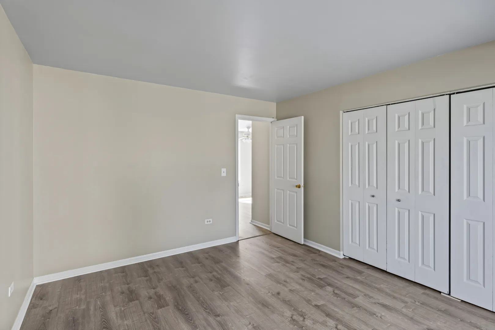 366 Pembroke Lane 5 IL