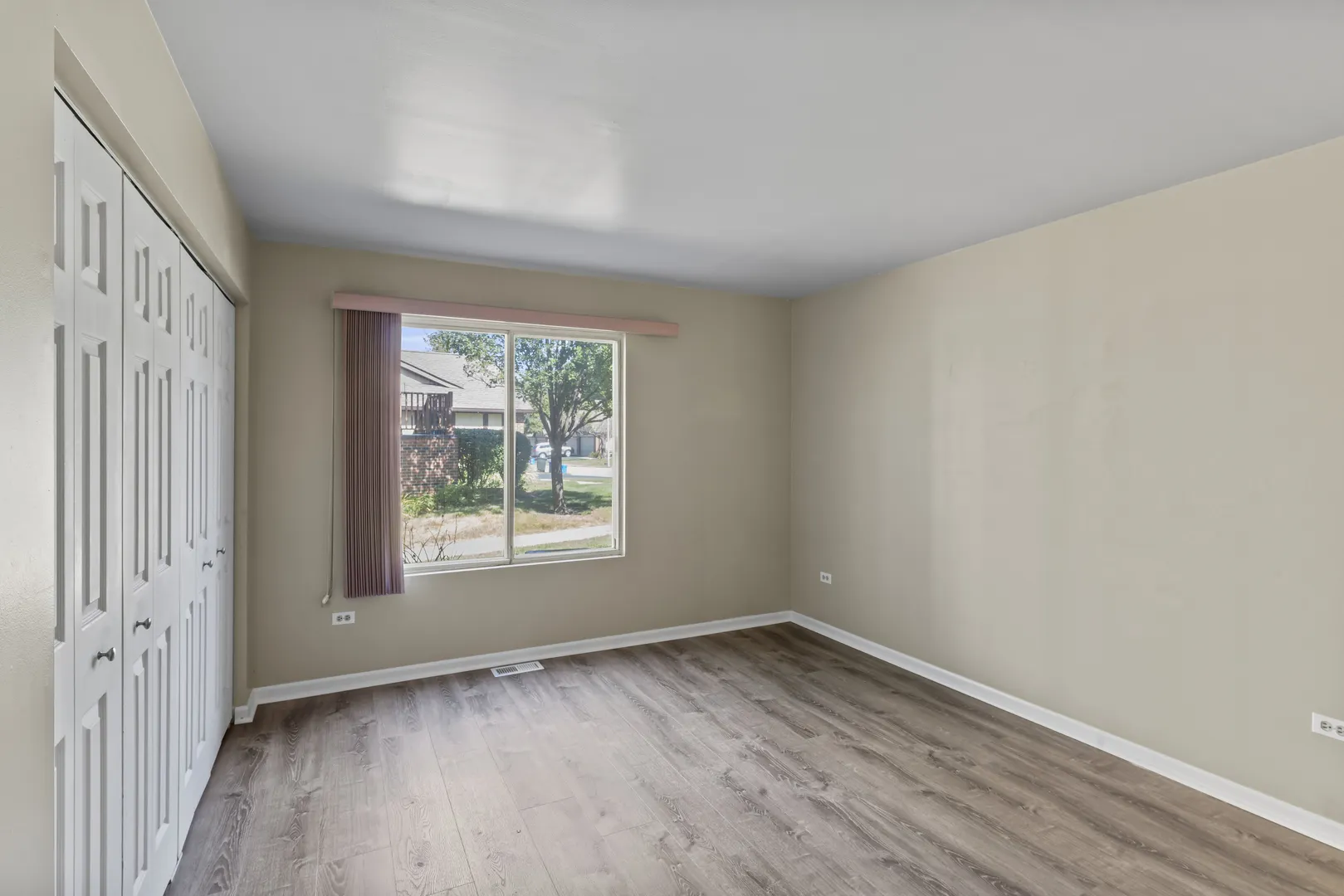 366 Pembroke Lane 5 IL