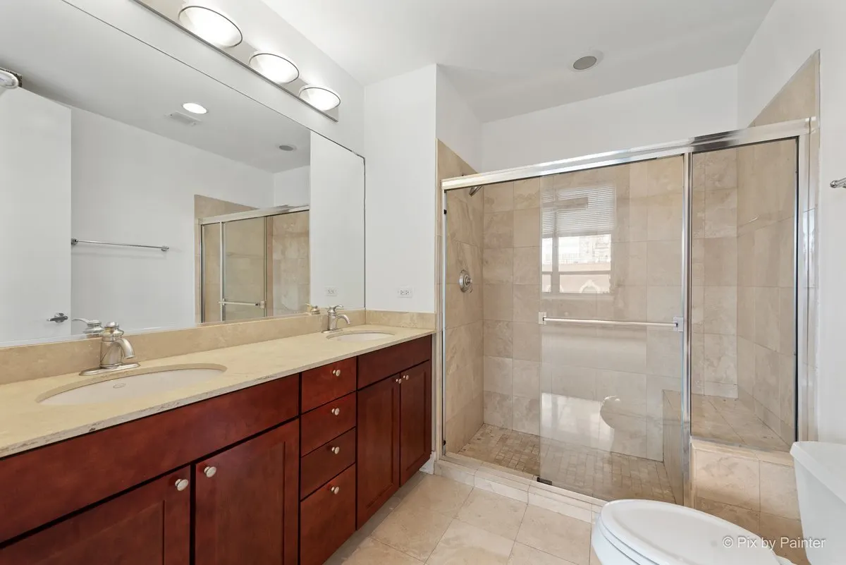 770 W Gladys Avenue 408 IL