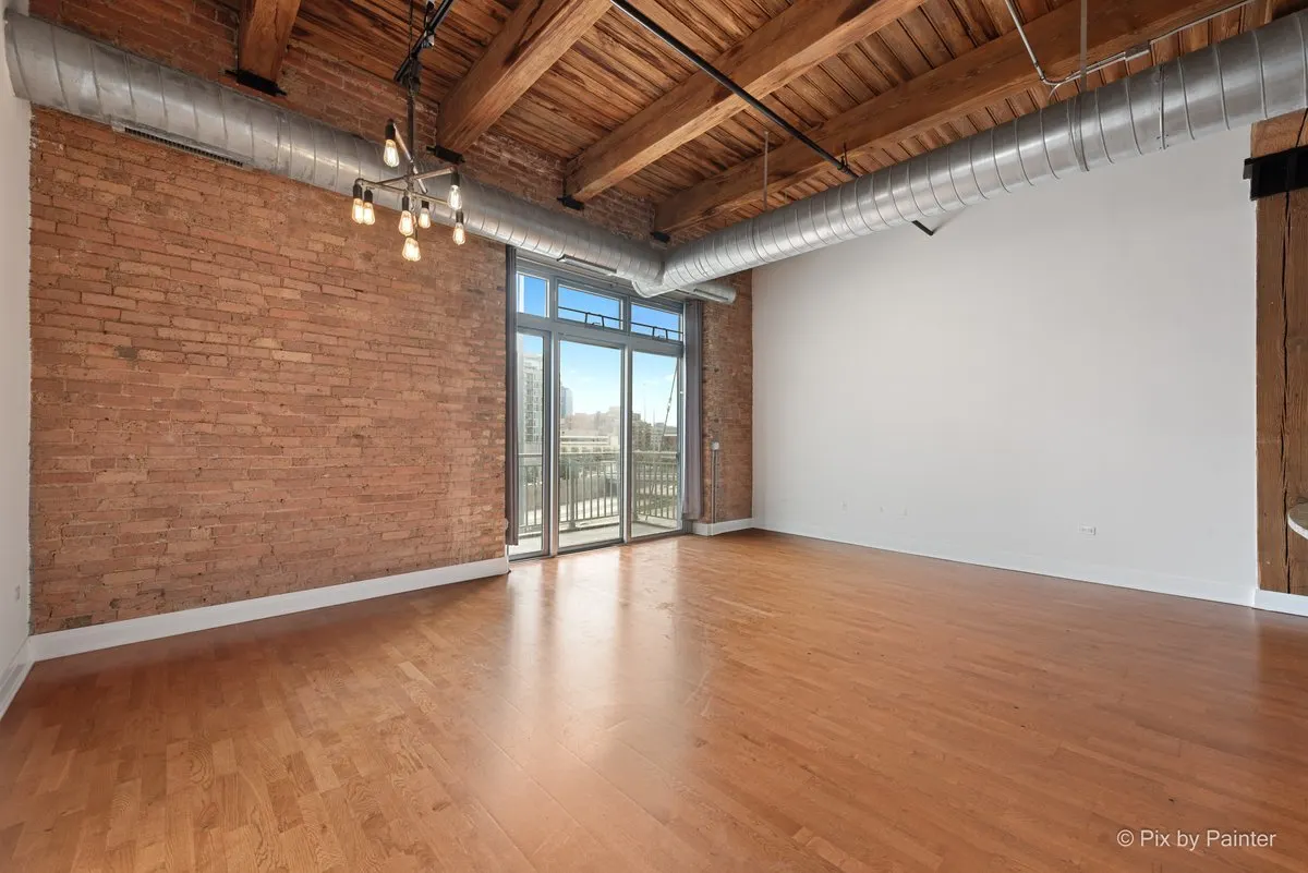 770 W Gladys Avenue 408 IL