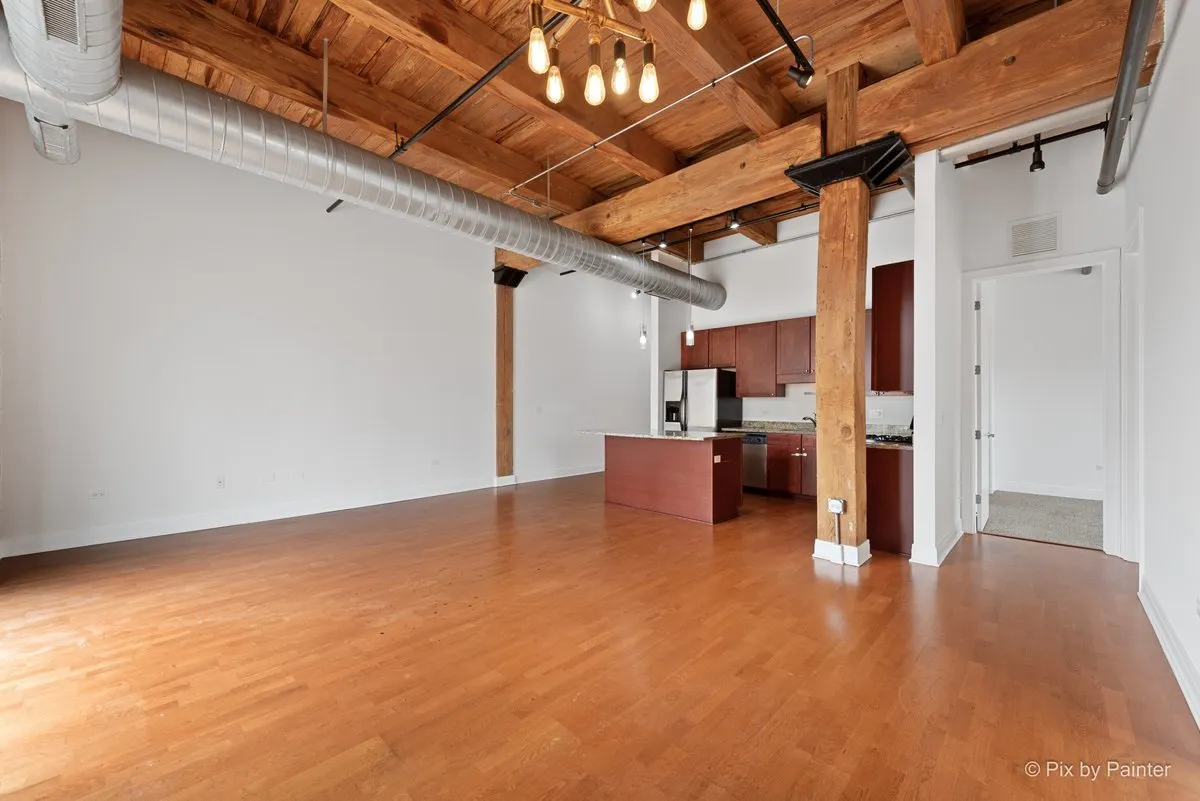 770 W Gladys Avenue 408 IL