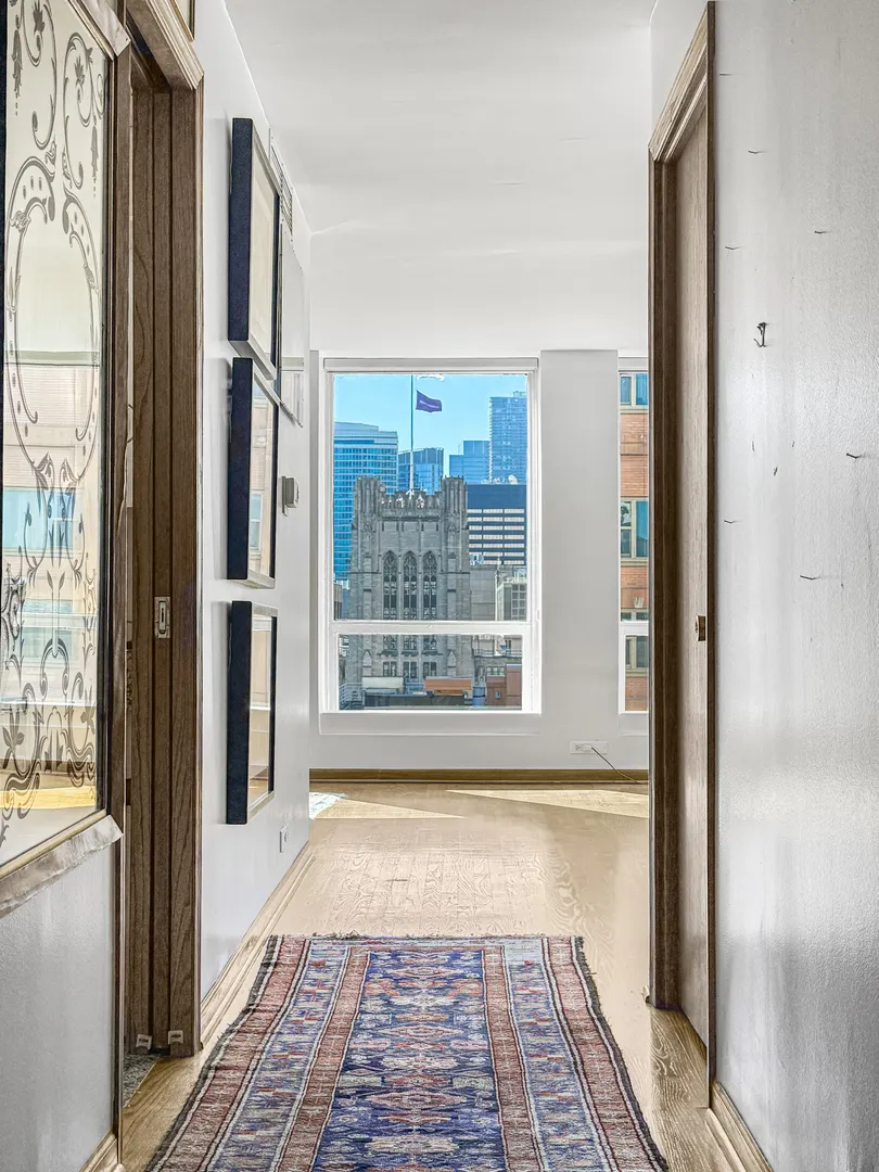 260 E Chestnut Street 2501 IL