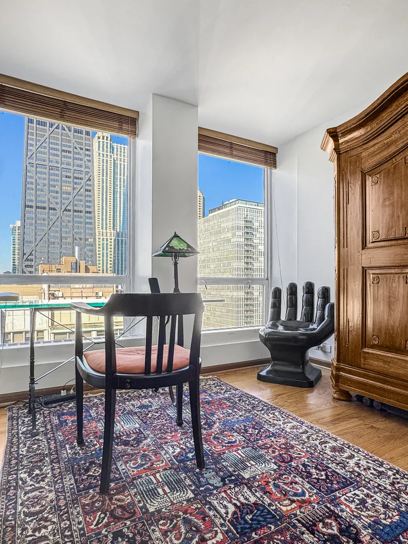 260 E Chestnut Street 2501 IL