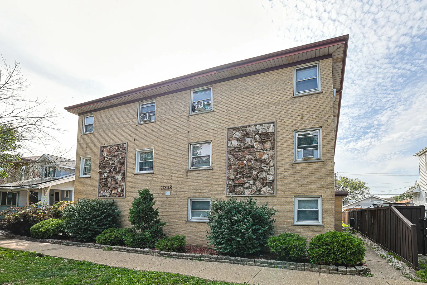 2222 N Harlem Avenue 2NW IL